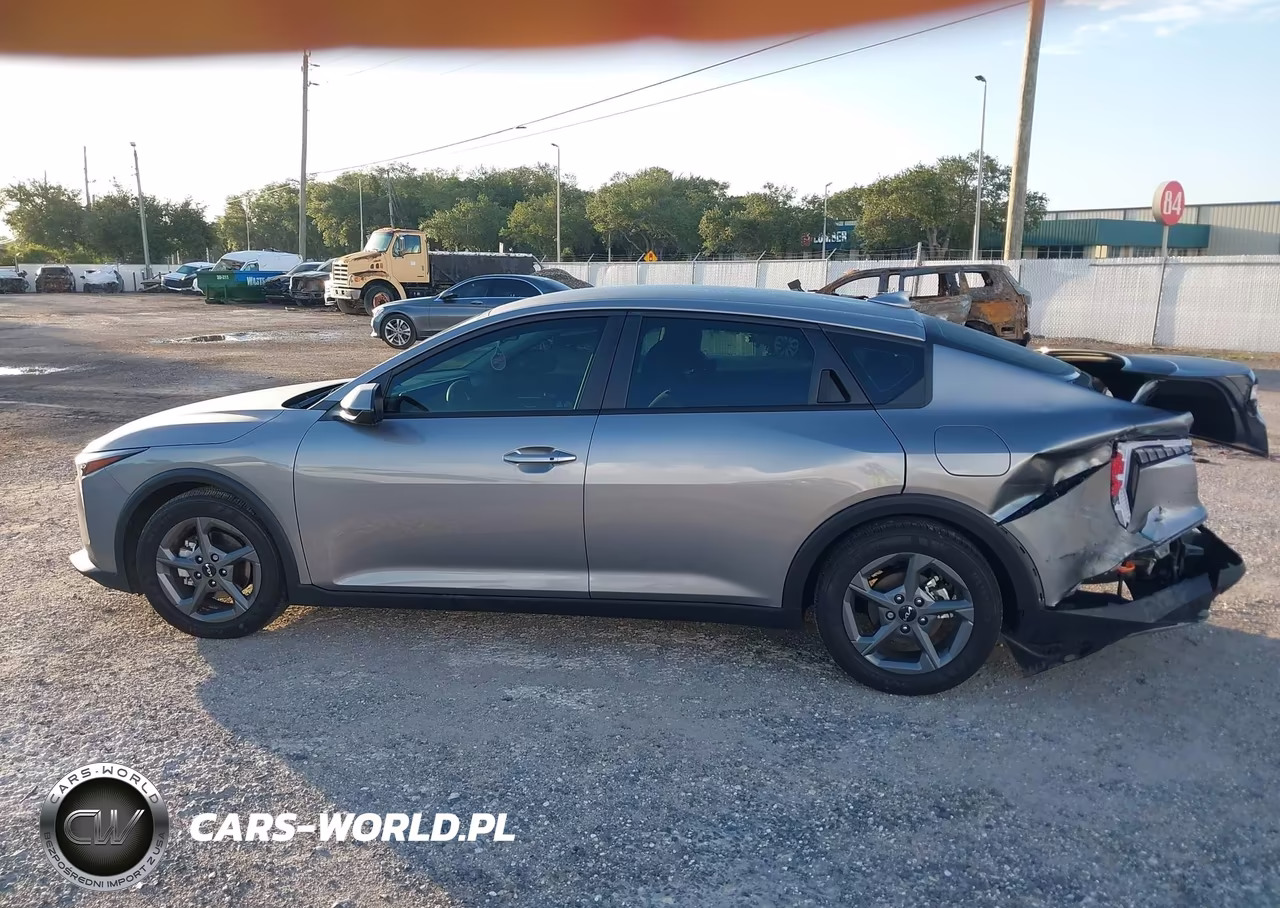 2025 Kia K4 Lxs VIN:3KPFT4DE4SE152047 - 14