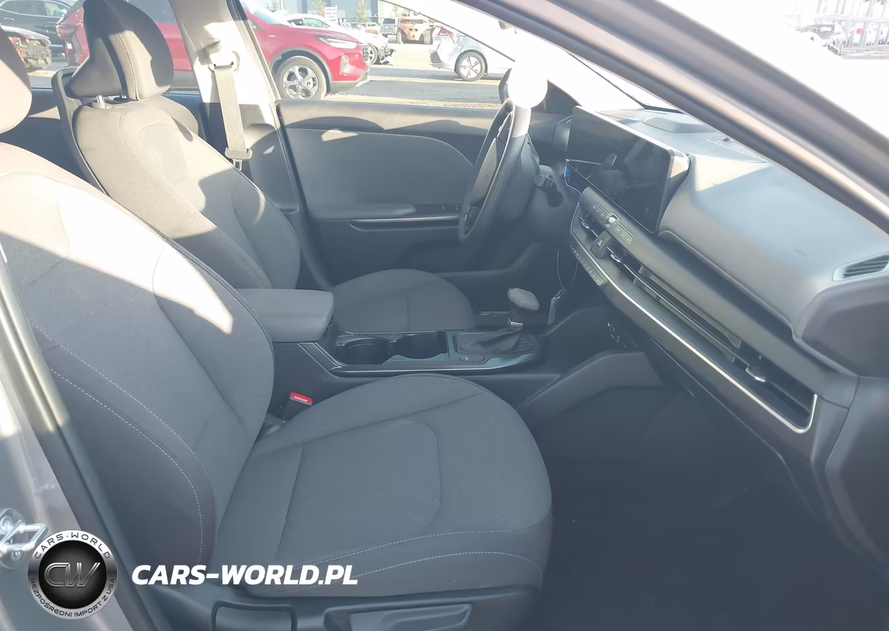 2025 Kia K4 Lxs VIN:3KPFT4DE4SE152047 - 5