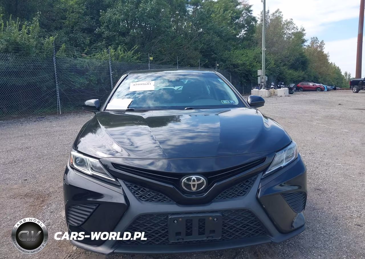 2018 Toyota Camry Se VIN:4T1B11HK0JU560575 - 13