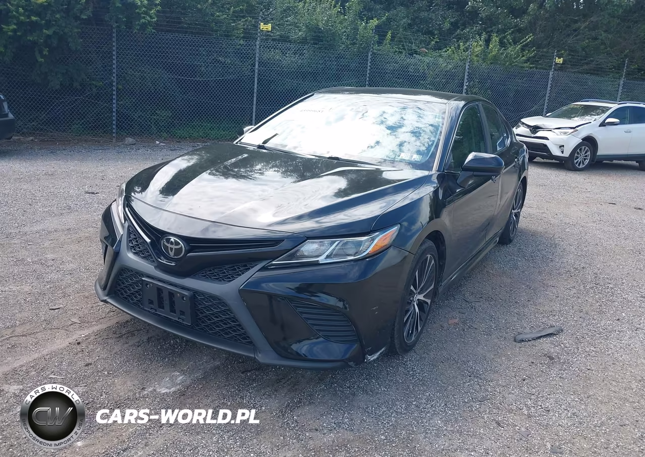 2018 Toyota Camry Se VIN:4T1B11HK0JU560575 - 2