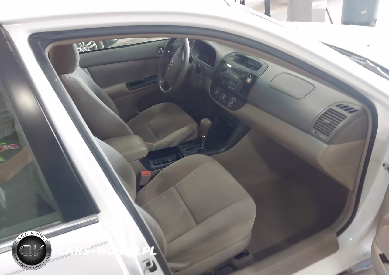 2005 Toyota Camry Le VIN:4T1BE32K15U613671 - 5