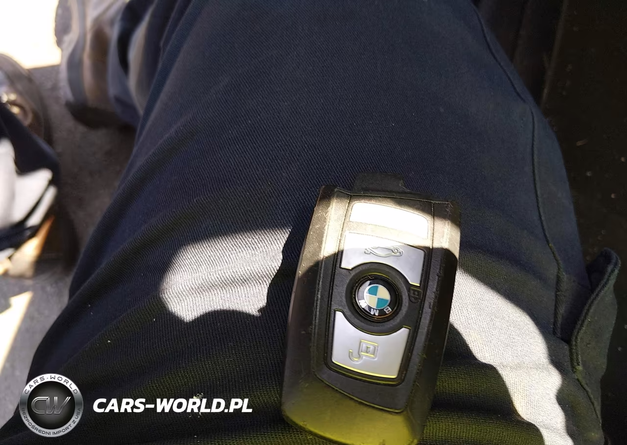 2018 BMW 320I VIN:WBA8A9C53JAD26933 - 11