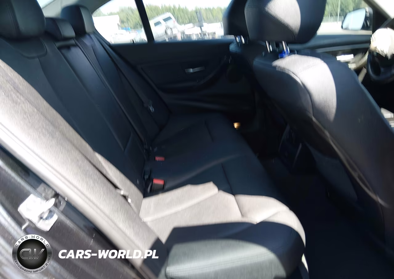 2018 BMW 320I VIN:WBA8A9C53JAD26933 - 8