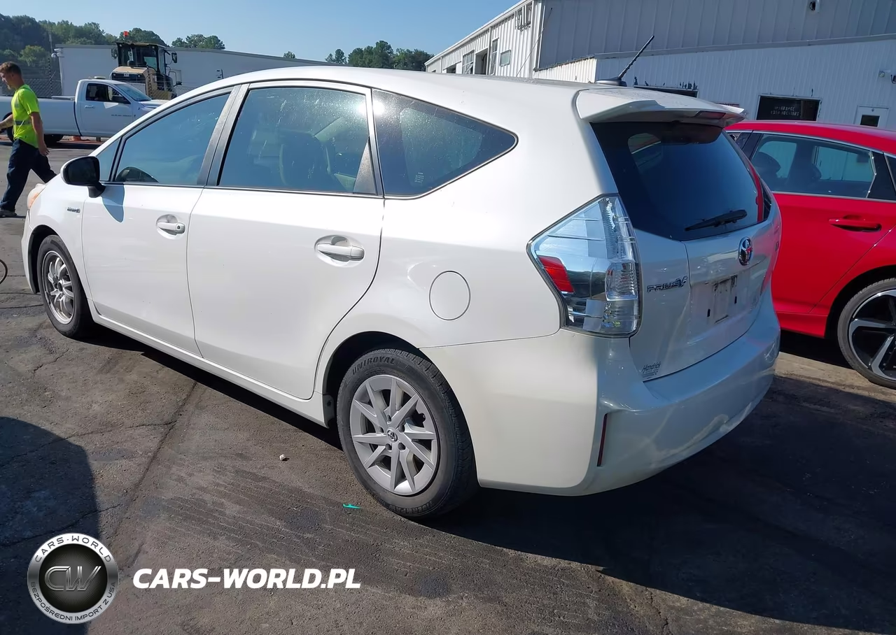 2013 Toyota Prius V Three VIN:JTDZN3EU8D3244831 - 3