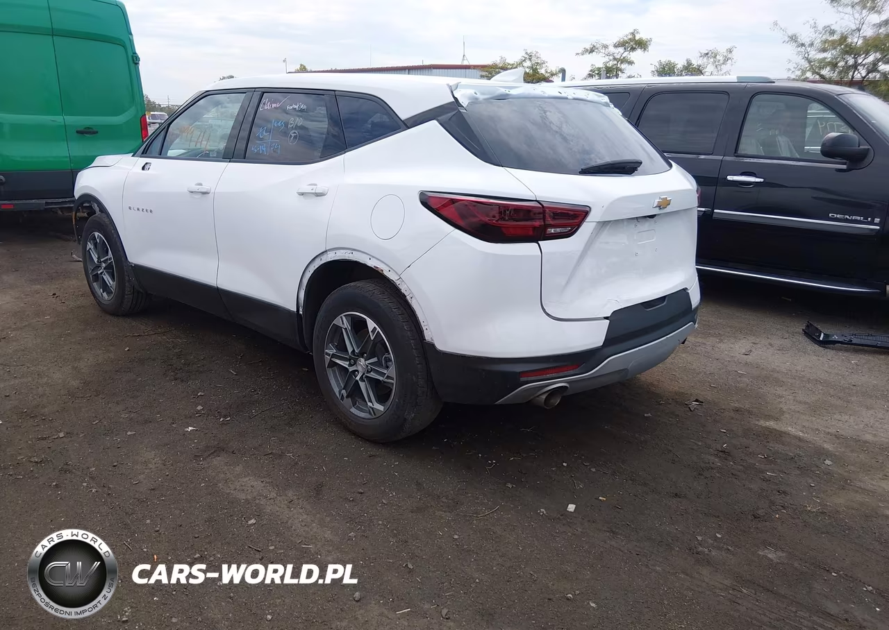 2025 Chevrolet Blazer Fwd 2Lt VIN:3GNKBCR4XSS221604 - 3