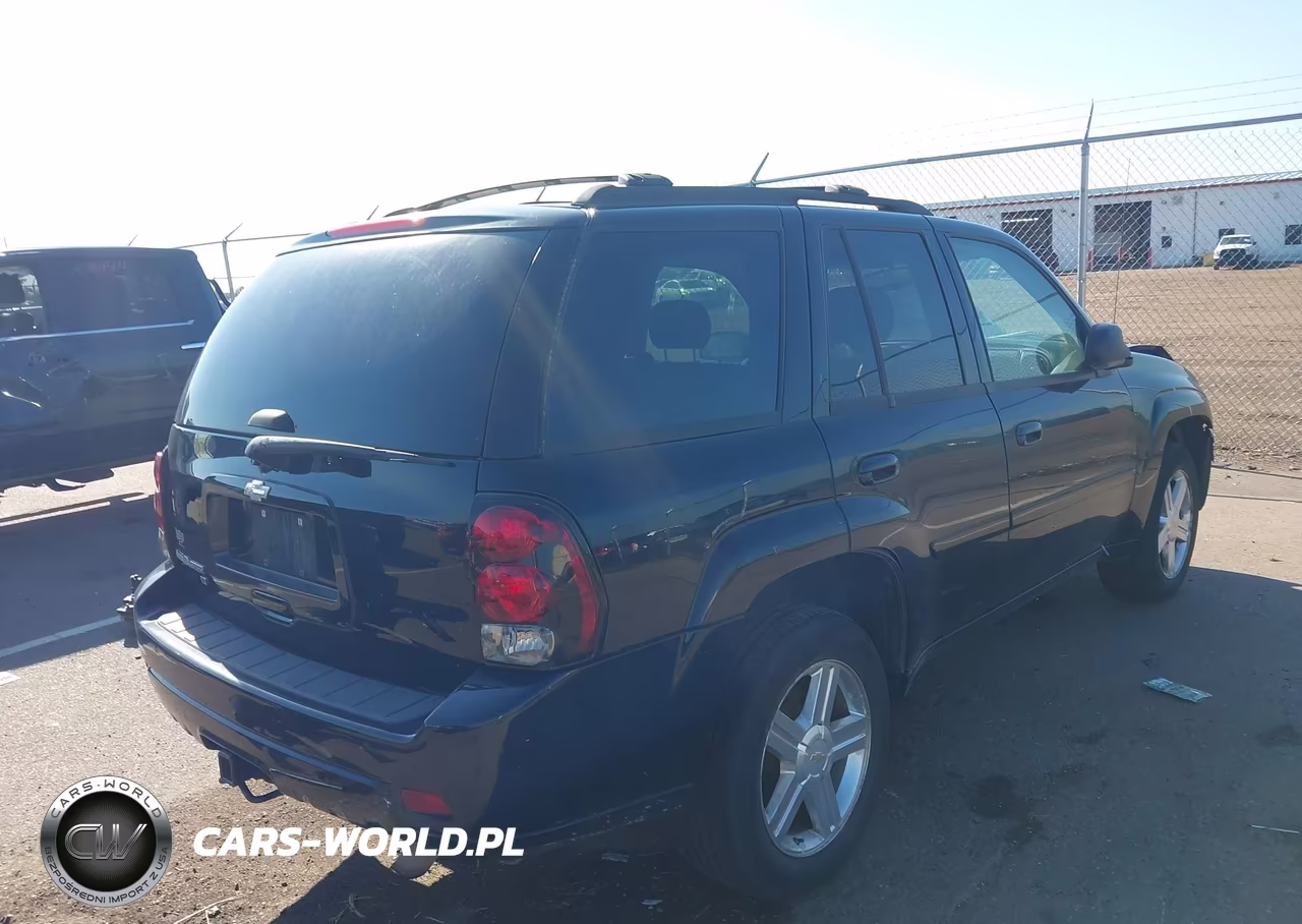 2007 Chevrolet Trailblazer Lt VIN:1GNDT13S172304133 - 4