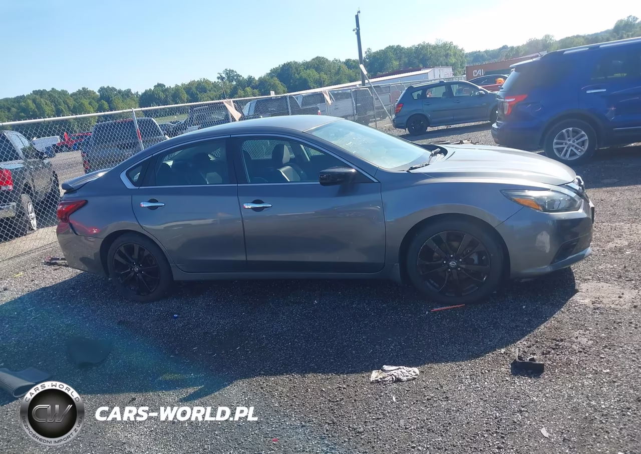 2017 Nissan Altima 2.5 Sr VIN:1N4AL3AP9HC492682 - 13