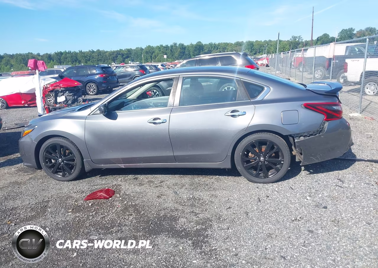 2017 Nissan Altima 2.5 Sr VIN:1N4AL3AP9HC492682 - 14