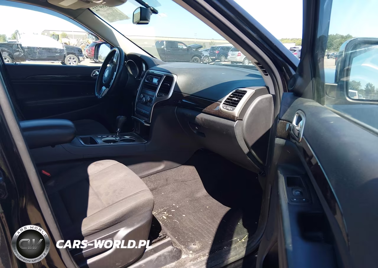 2013 Jeep Grand Cherokee Laredo VIN:1C4RJFAG3DC548968 - 5