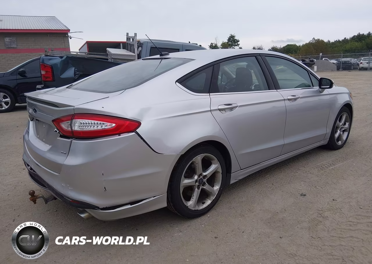 2014 Ford Fusion Se VIN:1FA6P0H79E5390555 - 4