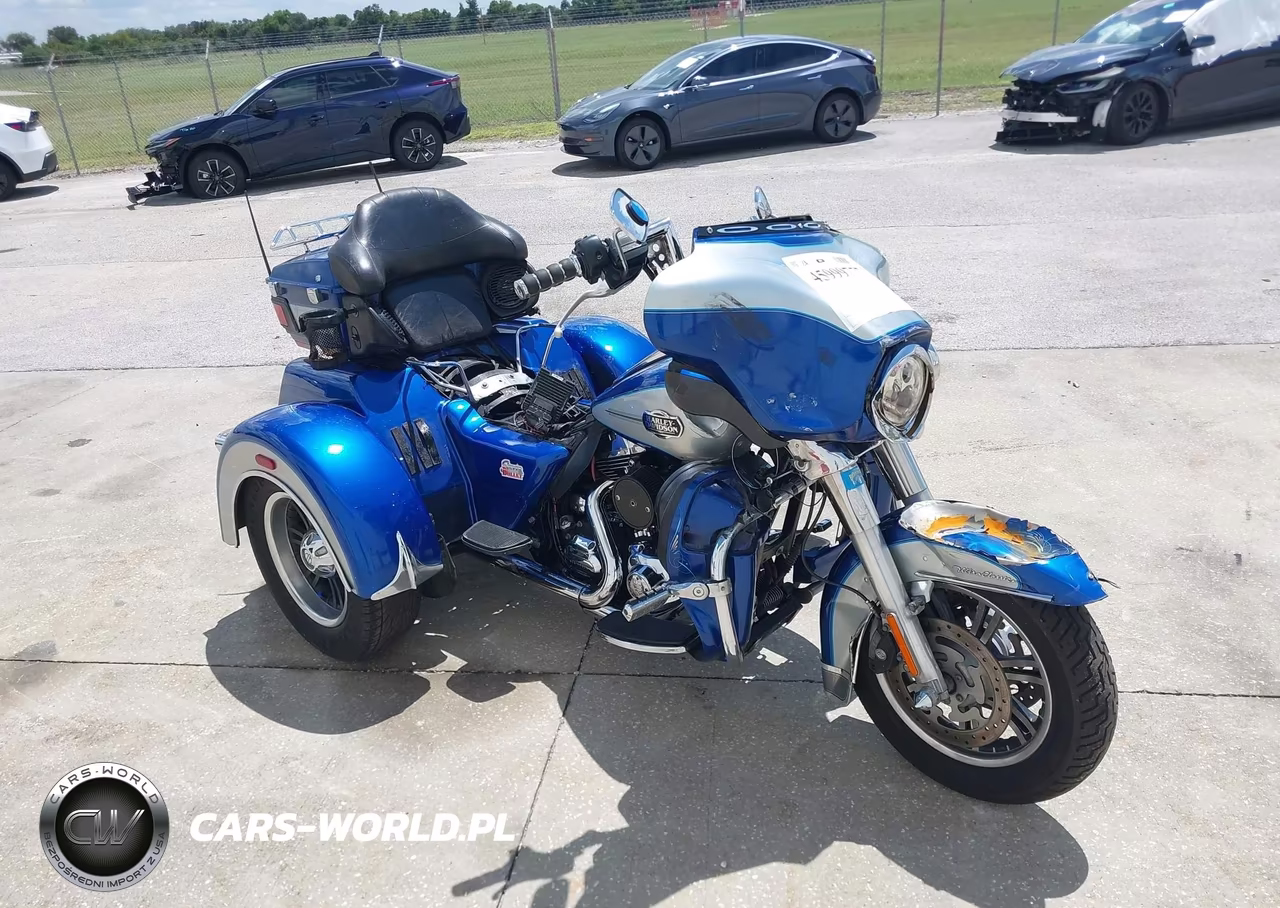 2010 Harley-Davidson Flhtcutg – zdjęcie 1 z 13