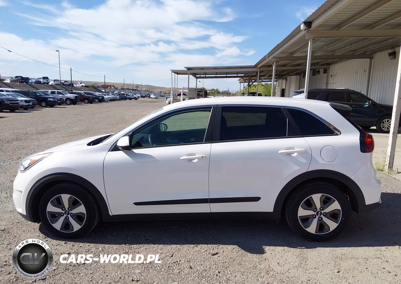 2018 Kia Niro Fe VIN:KNDCB3LC0J5132999 - 14