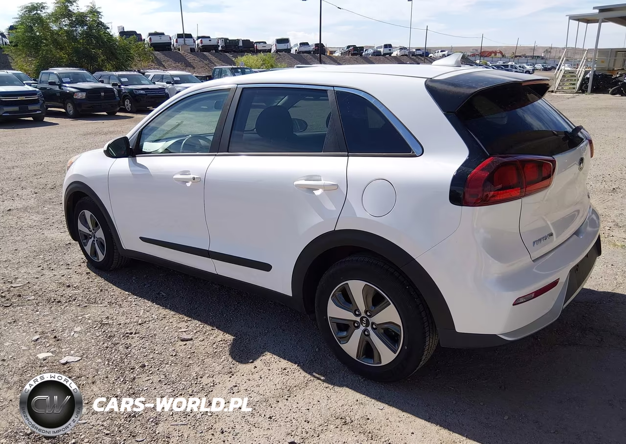2018 Kia Niro Fe VIN:KNDCB3LC0J5132999 - 3