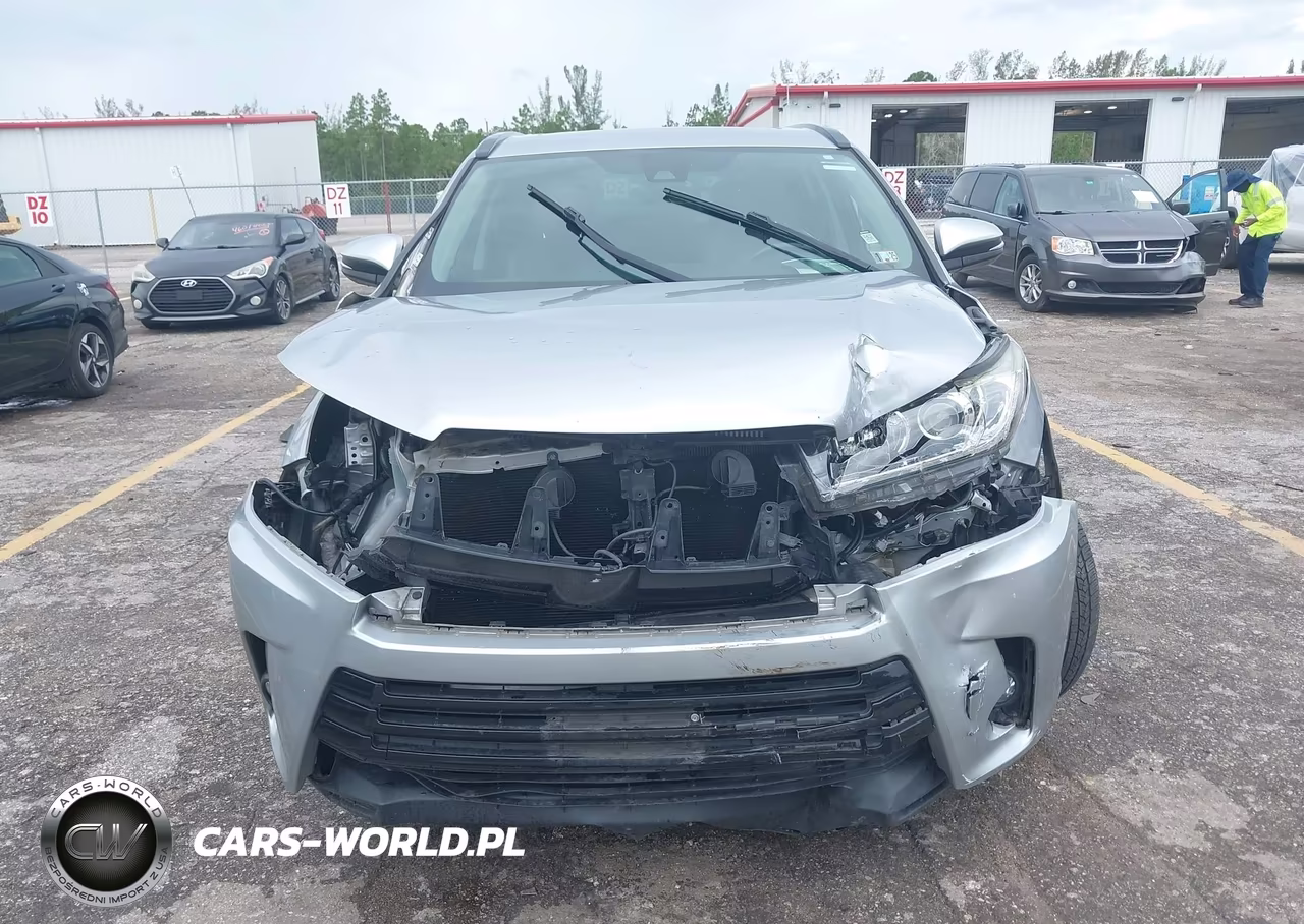 2017 Toyota Highlander Se VIN:5TDJZRFHXHS371395 - 6
