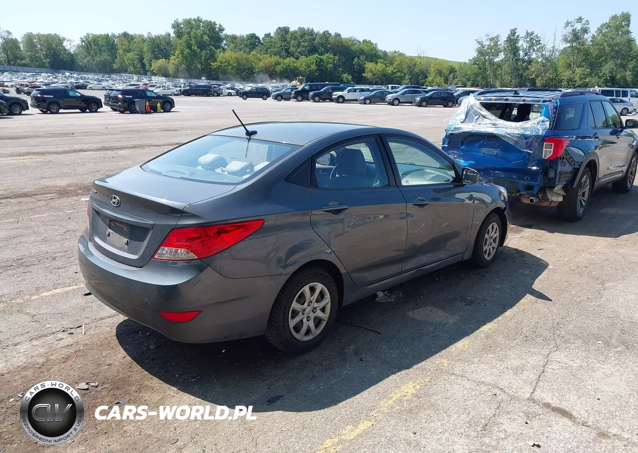 2012 Hyundai Accent Gls VIN:KMHCT4AE8CU189589 - 4