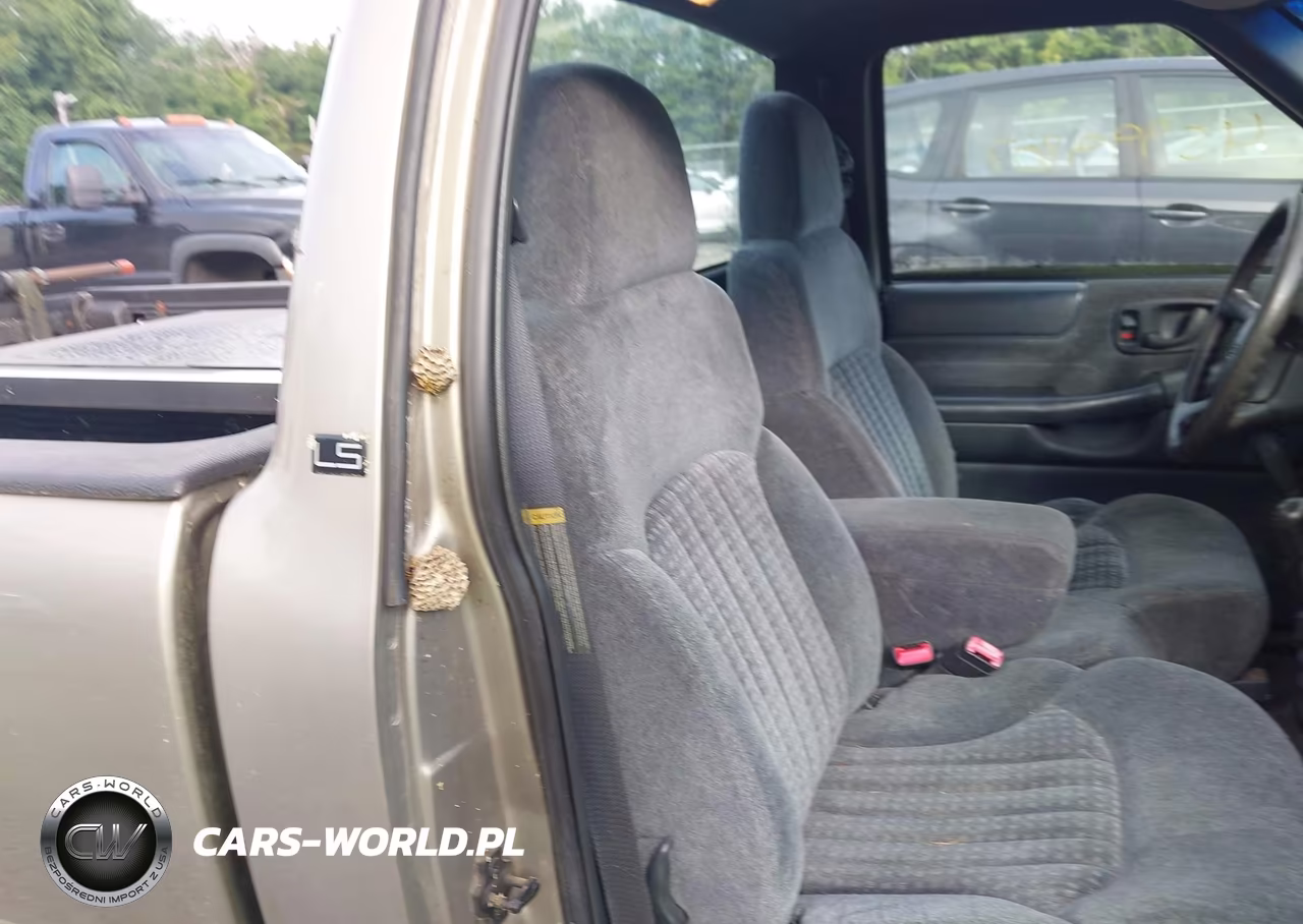 1999 Chevrolet S-10 Ls VIN:1GCCS1441XK218375 - 8