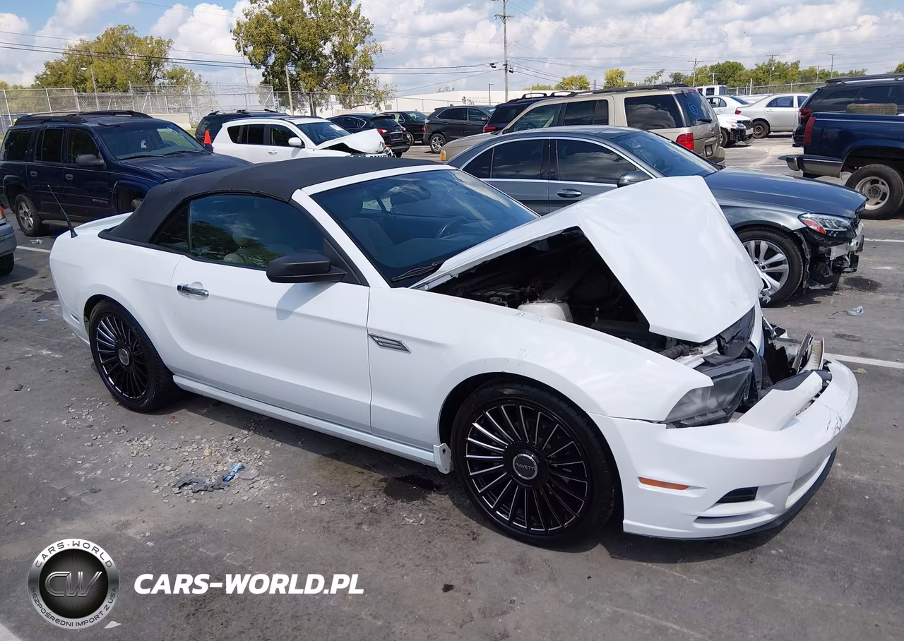 2014 Ford Mustang V6