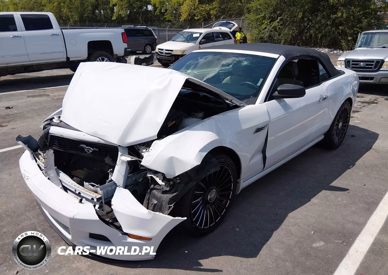 2014 Ford Mustang V6 VIN:1ZVBP8EM6E5281615 - 2