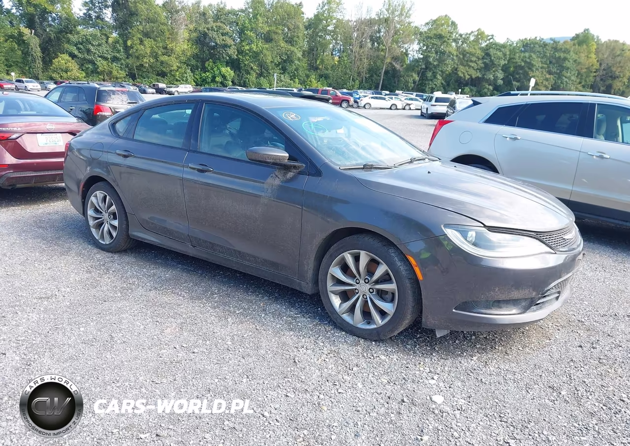 2015 Chrysler 200 S – zdjęcie 1 z 10