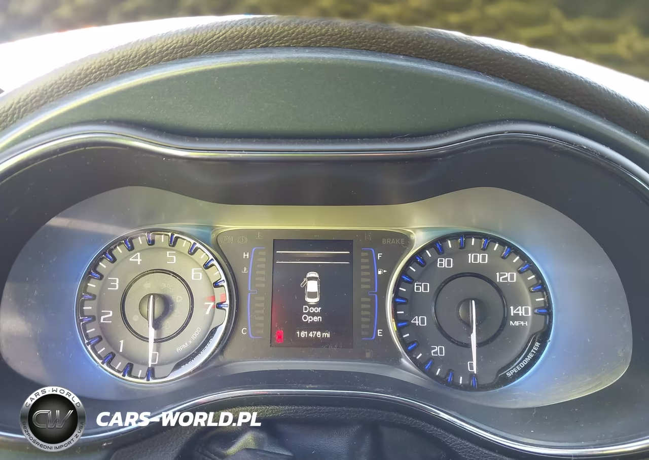 2015 Chrysler 200 S VIN:1C3CCCBG5FN569782 - 7