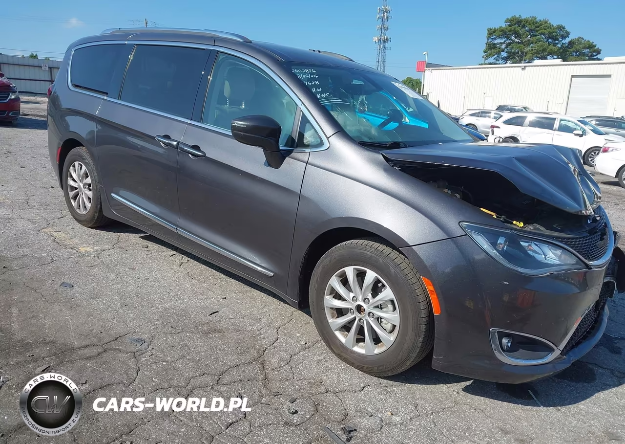 2018 Chrysler Pacifica Touring L Plus VIN:2C4RC1EG6JR289628 - 1