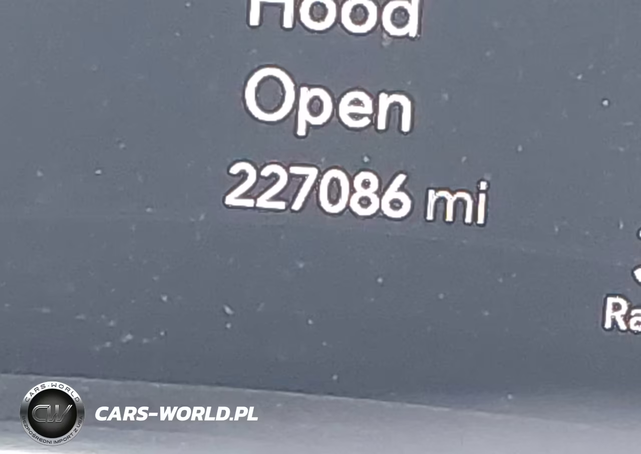 2018 Chrysler Pacifica Touring L Plus VIN:2C4RC1EG6JR289628 - 14