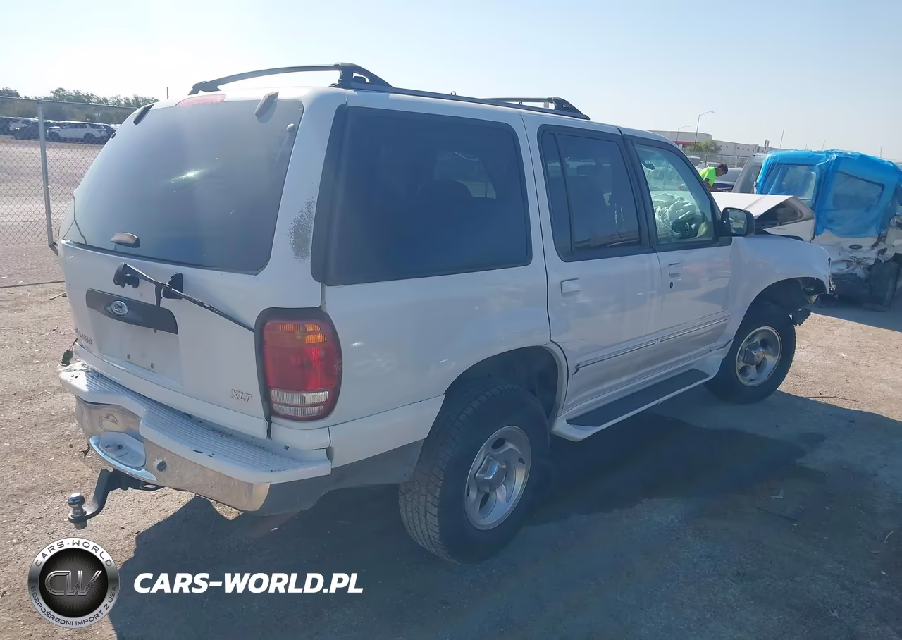 2000 Ford Explorer Xlt VIN:1FMZU63E1YZC60836 - 4