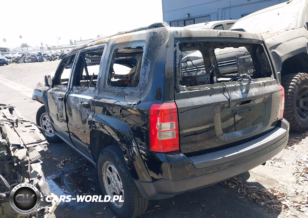 2016 Jeep Patriot Sport VIN:1C4NJPBB3GD678318 - 3