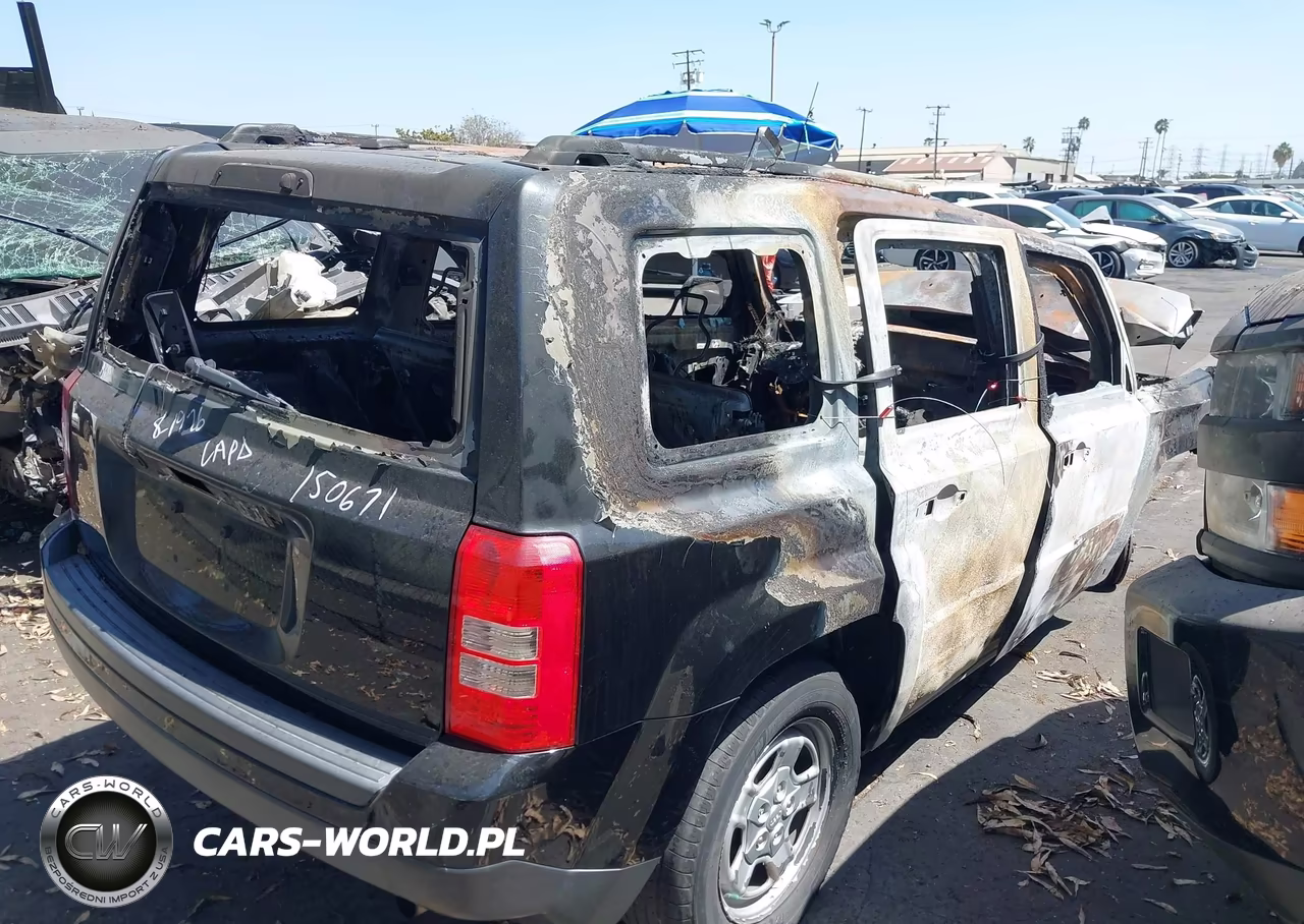 2016 Jeep Patriot Sport VIN:1C4NJPBB3GD678318 - 4