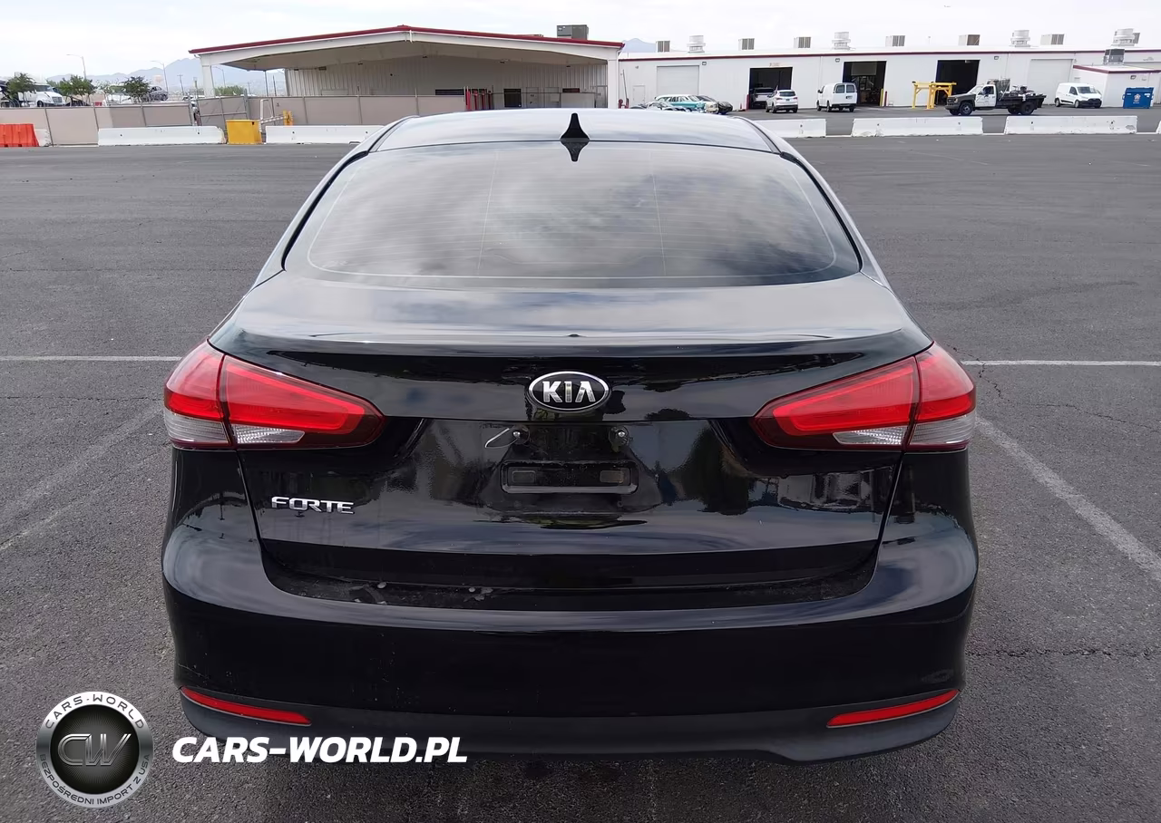 2018 Kia Forte Lx VIN:3KPFK4A77JE166001 - 17