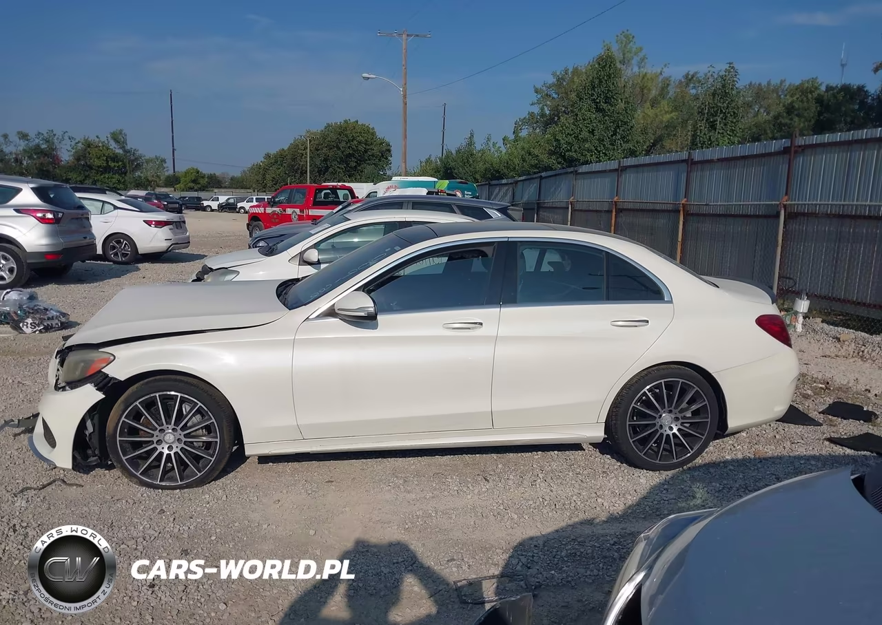 2015 Mercedes-Benz C 300 Sport 4Matic VIN:55SWF4KB6FU009129 - 13