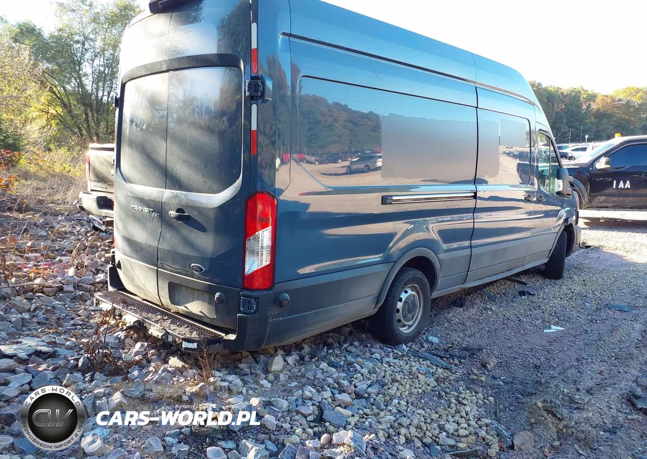 2022 Ford Transit-250 Cargo Van VIN:1FTBR3X83NKA13641 - 4