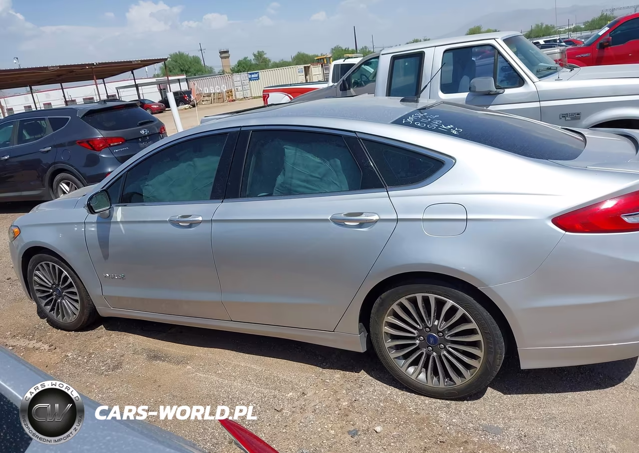 2017 Ford Fusion Hybrid Titanium VIN:3FA6P0RU4HR188146 - 14