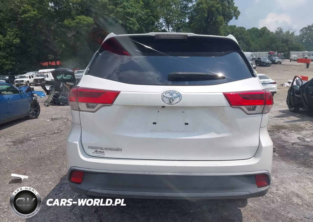 2019 Toyota Highlander Le VIN:5TDZZRFH1KS360103 - 16
