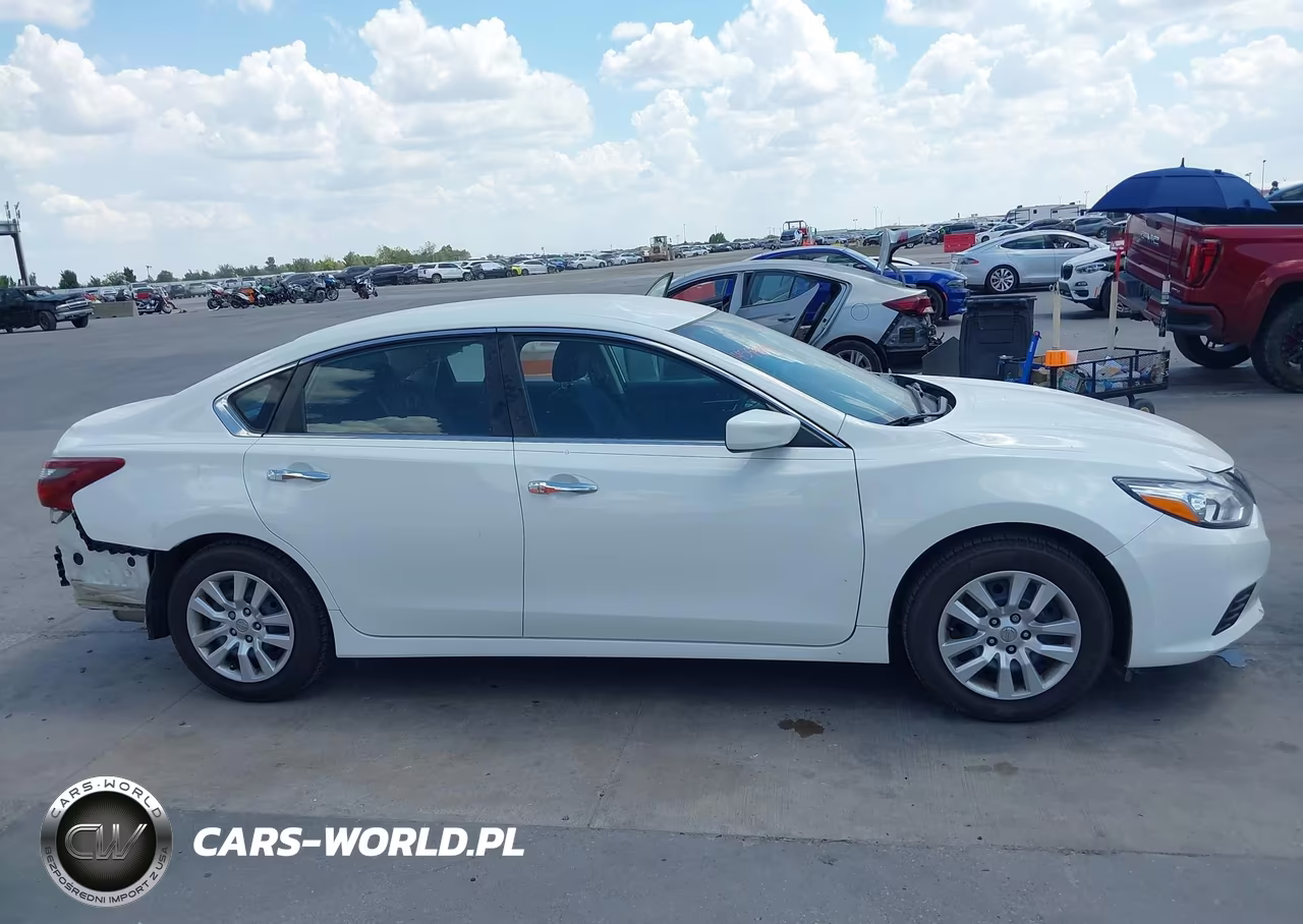 2018 Nissan Altima 2.5 S VIN:1N4AL3AP7JC477054 - 13