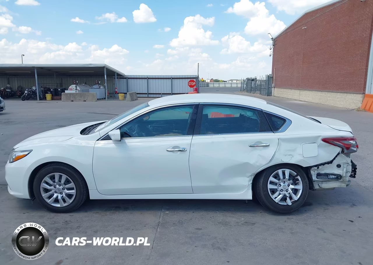 2018 Nissan Altima 2.5 S VIN:1N4AL3AP7JC477054 - 14