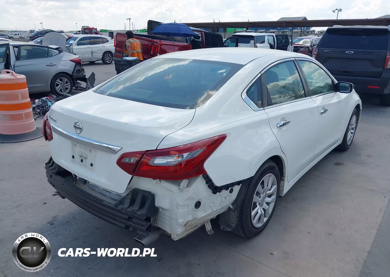 2018 Nissan Altima 2.5 S VIN:1N4AL3AP7JC477054 - 4