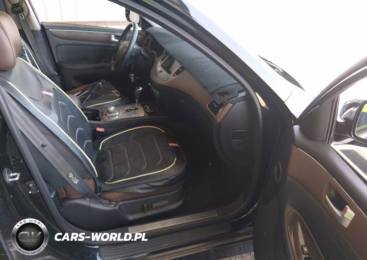 2012 Hyundai Genesis 3.8 VIN:KMHGC4DD9CU211183 - 5