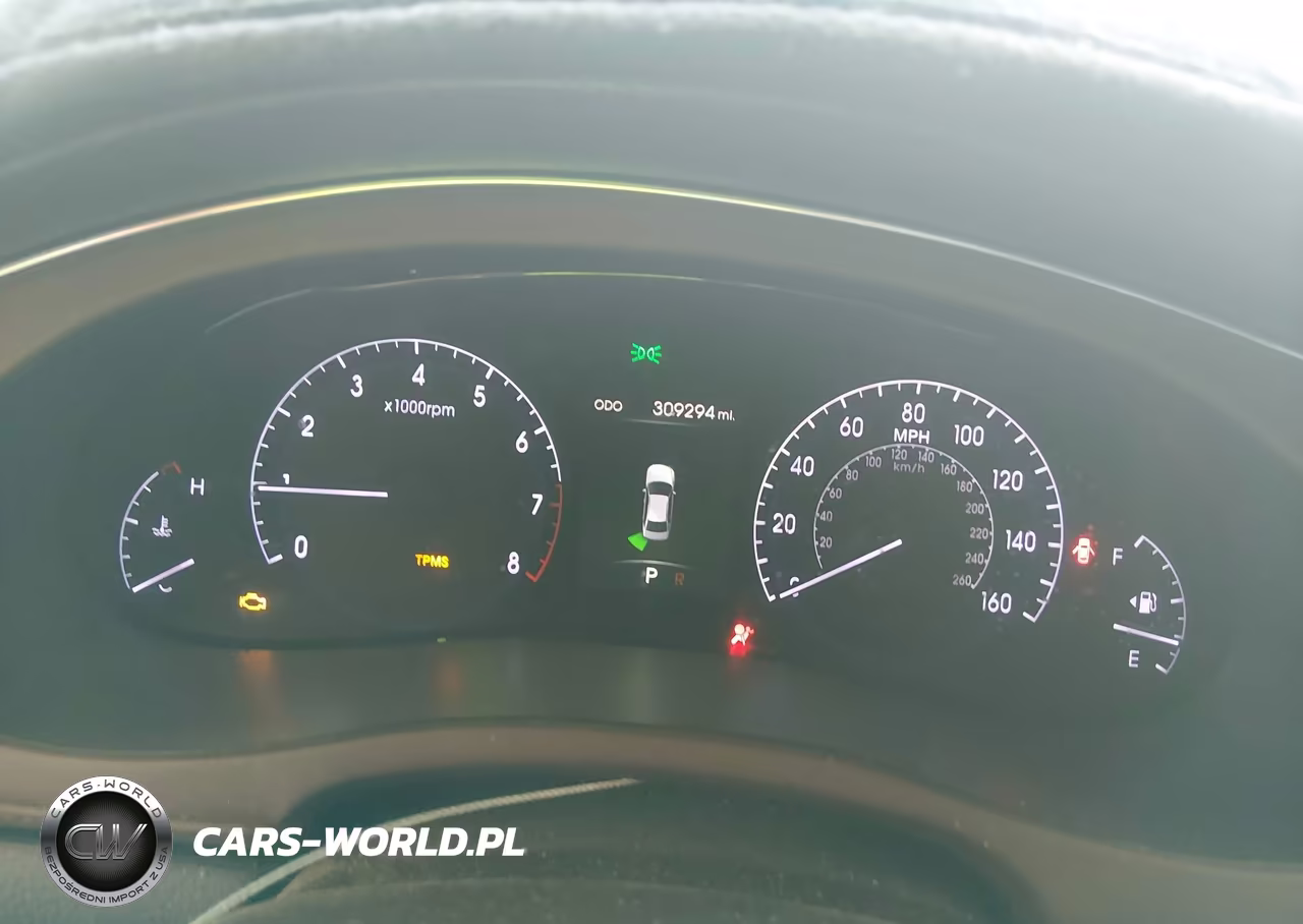 2012 Hyundai Genesis 3.8 VIN:KMHGC4DD9CU211183 - 7