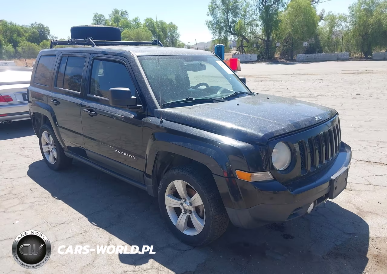 2014 Jeep Patriot Latitude – zdjęcie 1 z 12