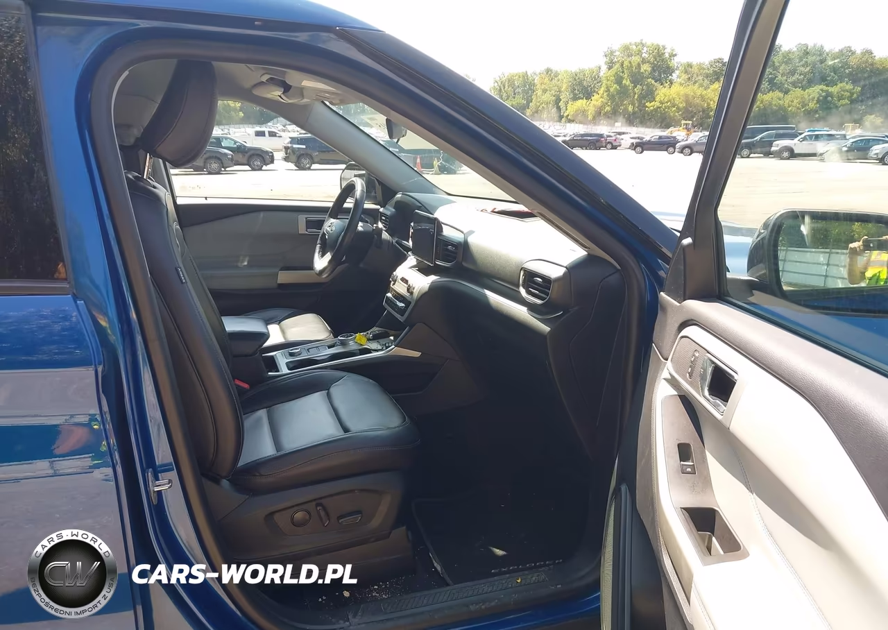 2022 Ford Explorer Xlt VIN:1FMSK8DHXNGA23359 - 5