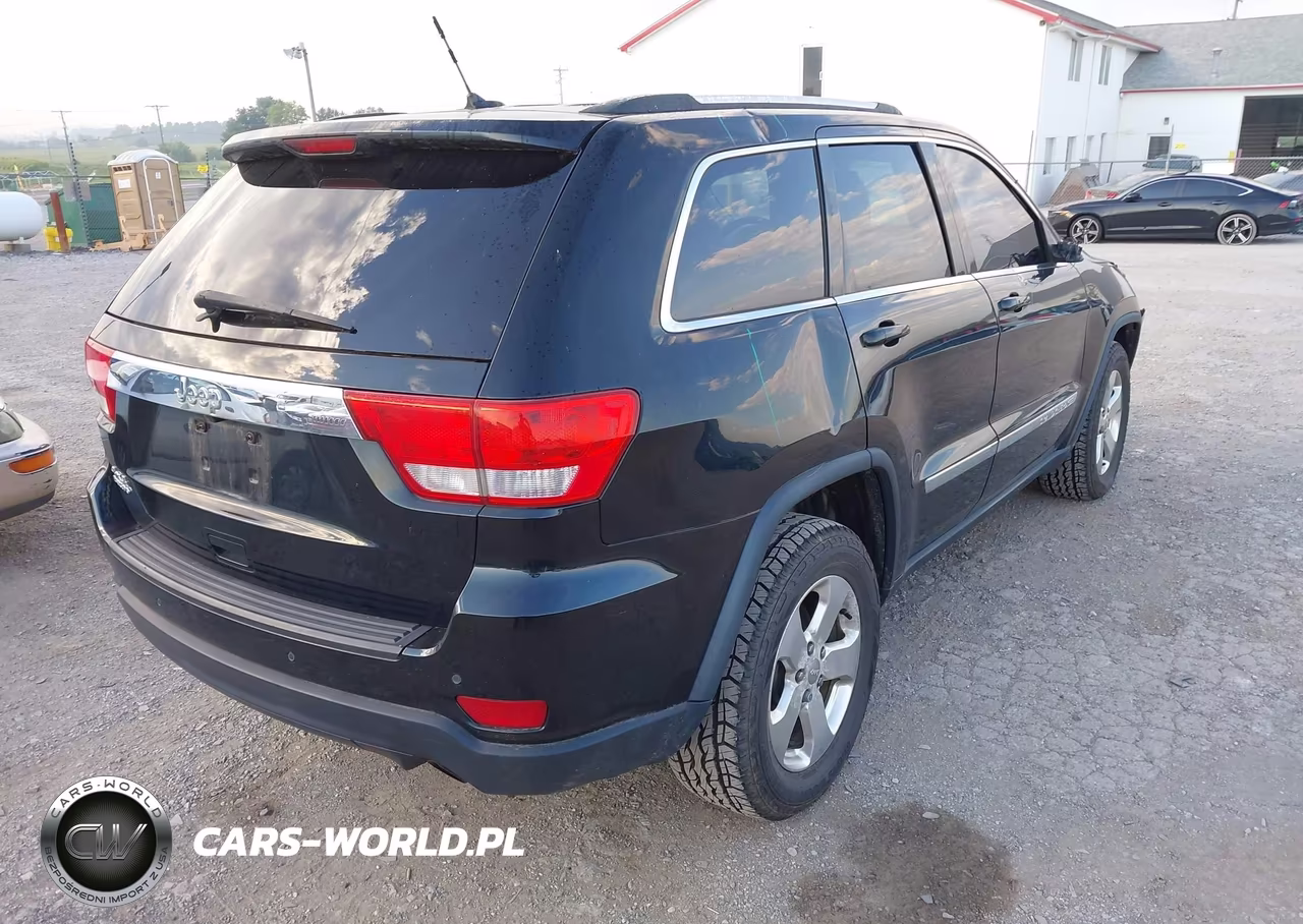 2013 Jeep Grand Cherokee Laredo VIN:1C4RJFAG6DC518380 - 4