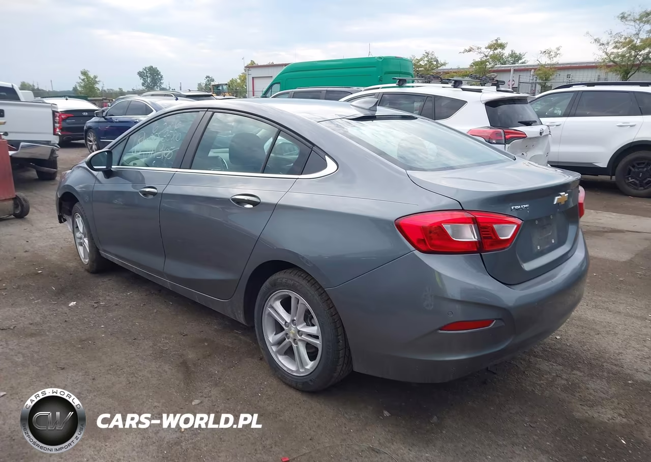 2018 Chevrolet Cruze Lt Auto VIN:1G1BE5SM4J7183105 - 3