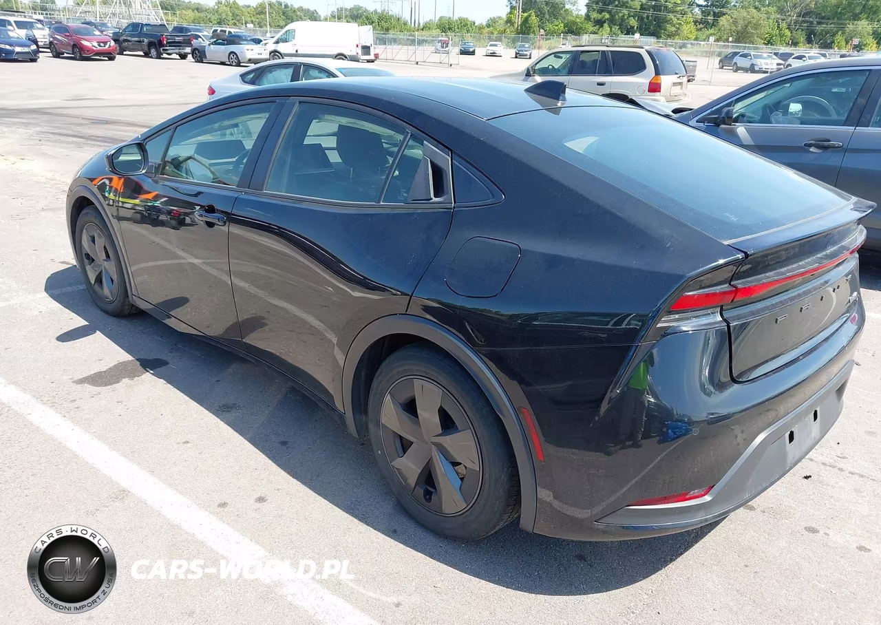 2024 Toyota Prius Le VIN:JTDACAAU9R3023923 - 3