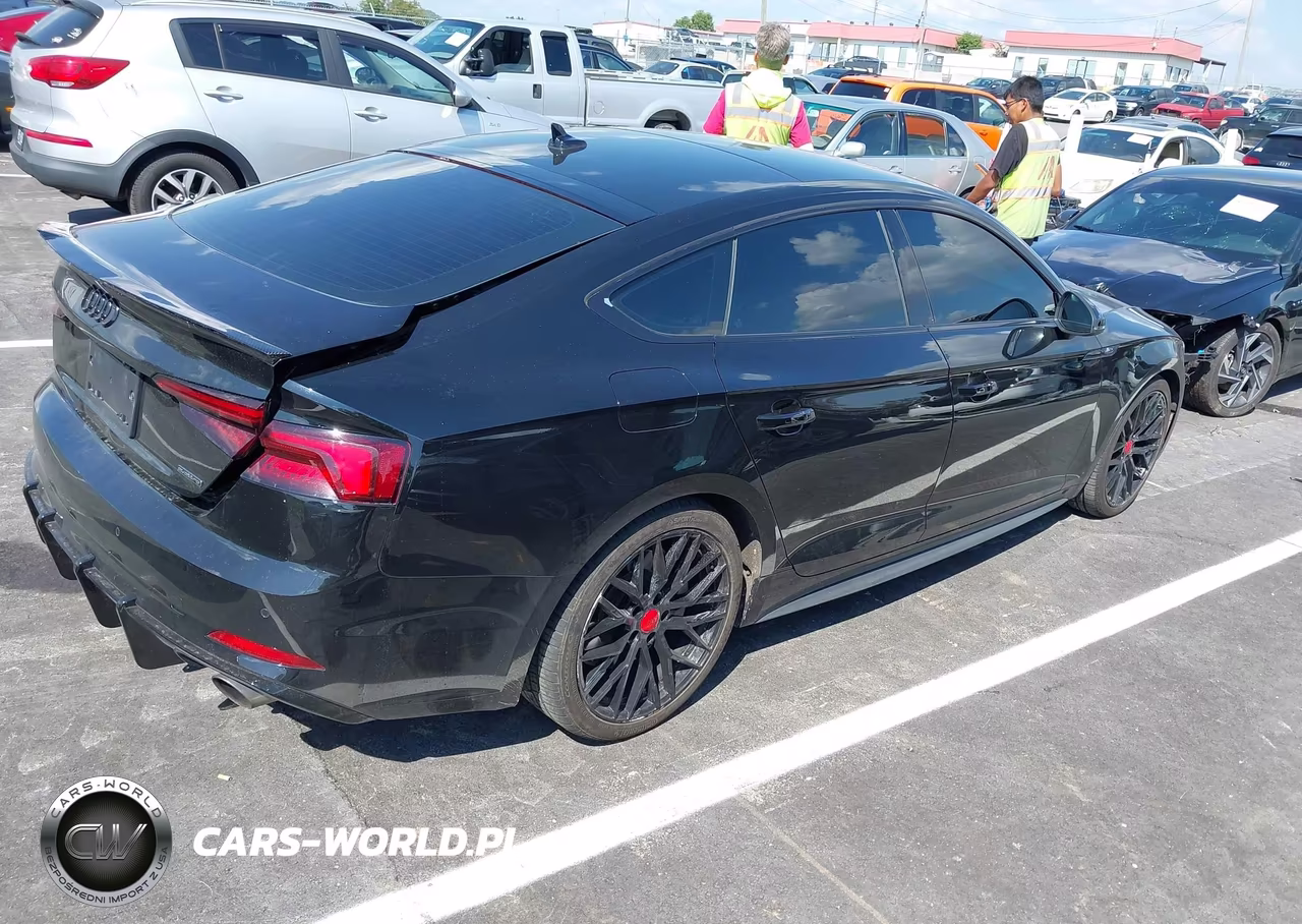 2018 Audi A5 Sportback Premium Plus VIN:WAUENCF53JA133341 - 4