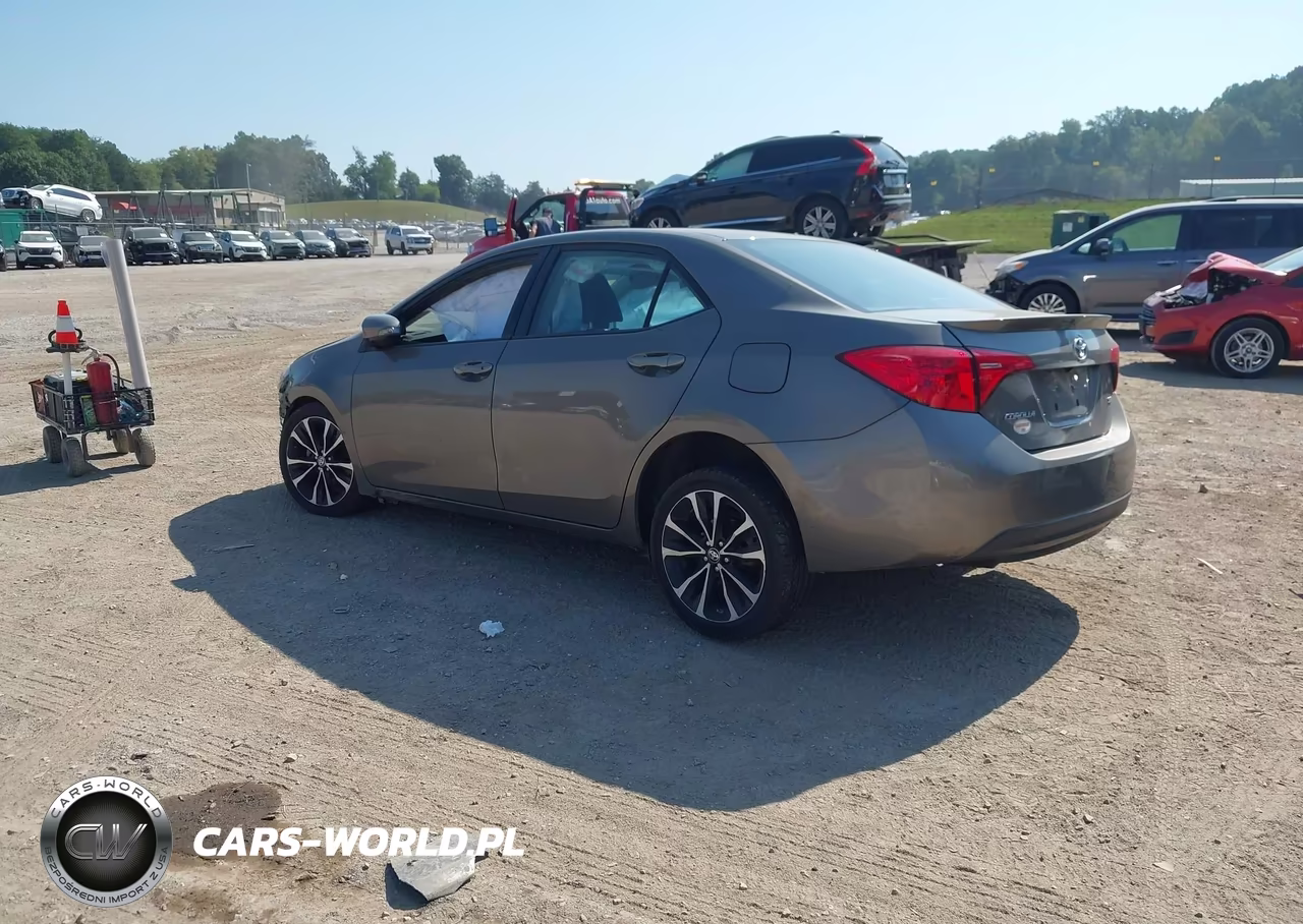 2019 Toyota Corolla Se VIN:5YFBURHE2KP916012 - 3