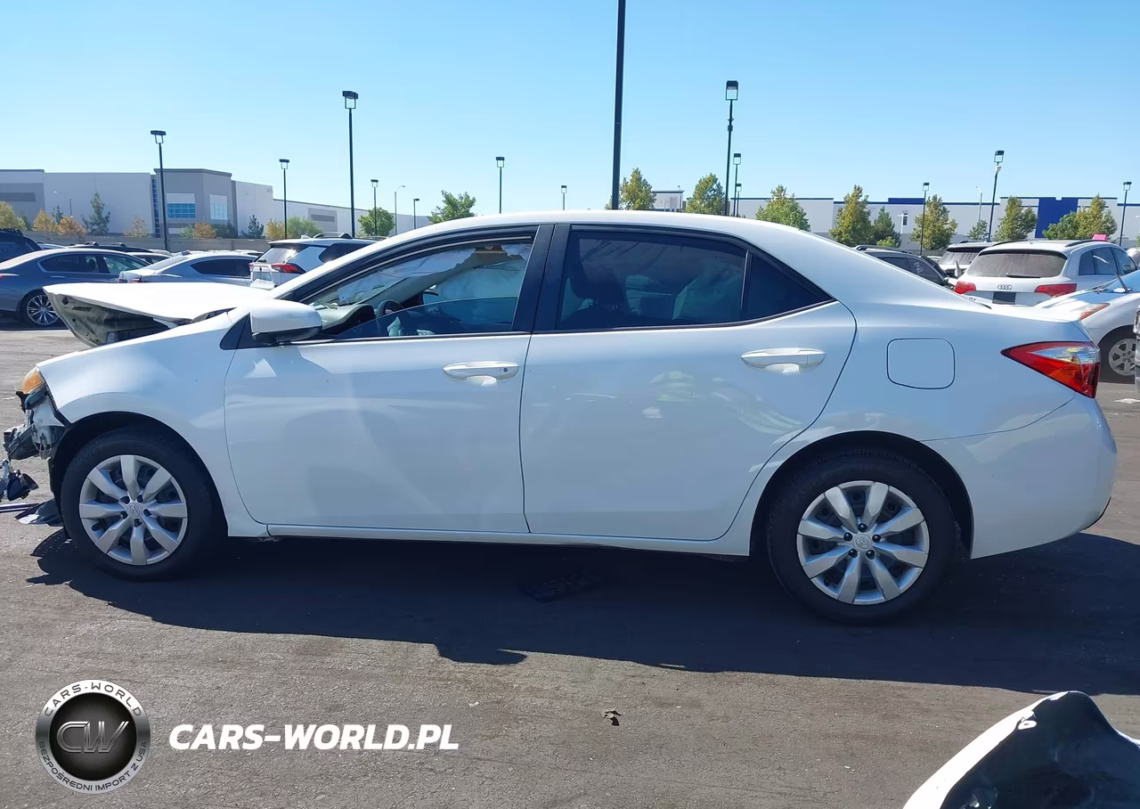 2015 Toyota Corolla Le VIN:5YFBURHE6FP295959 - 15