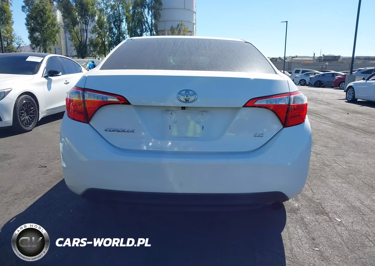 2015 Toyota Corolla Le VIN:5YFBURHE6FP295959 - 17
