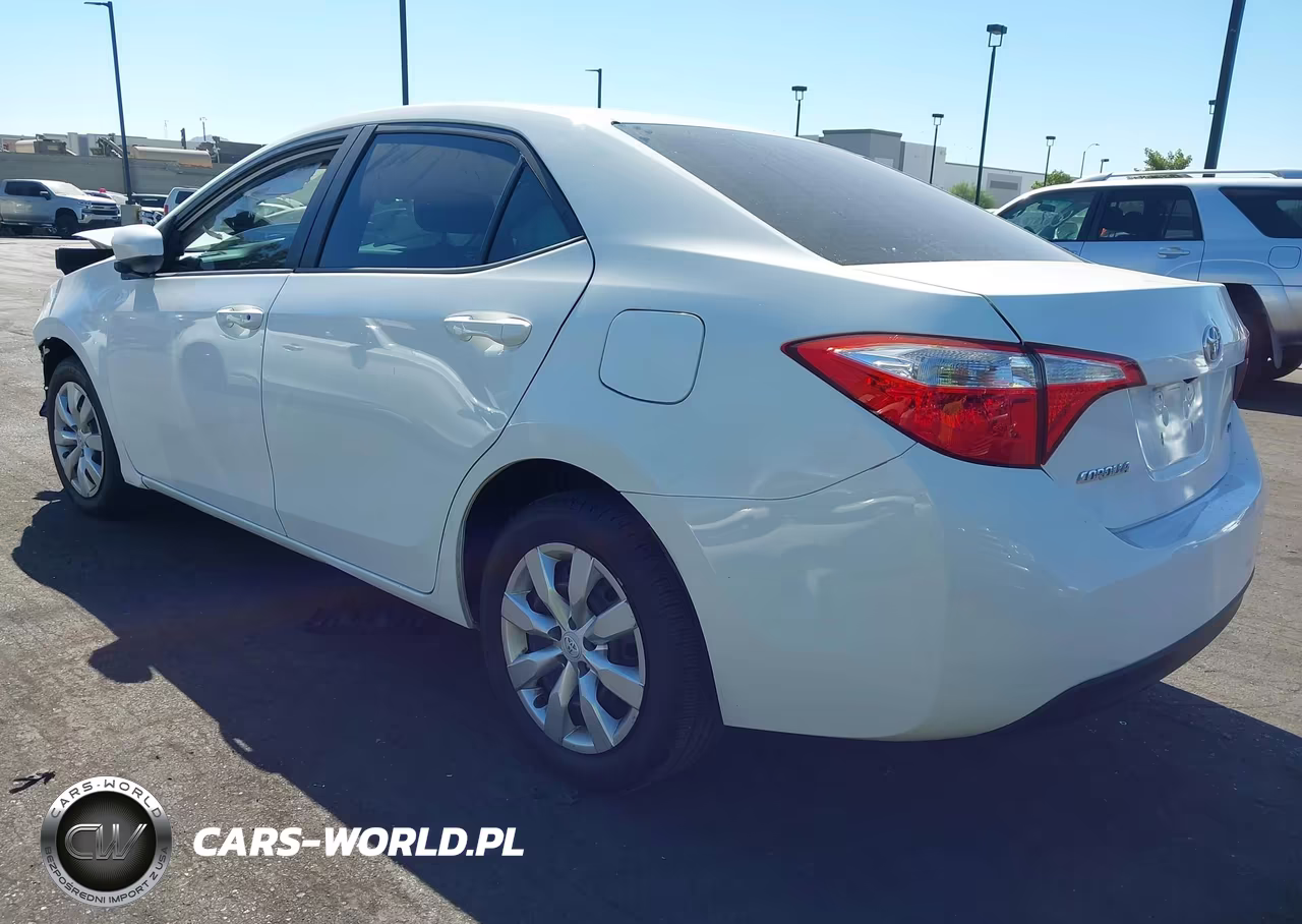 2015 Toyota Corolla Le VIN:5YFBURHE6FP295959 - 3
