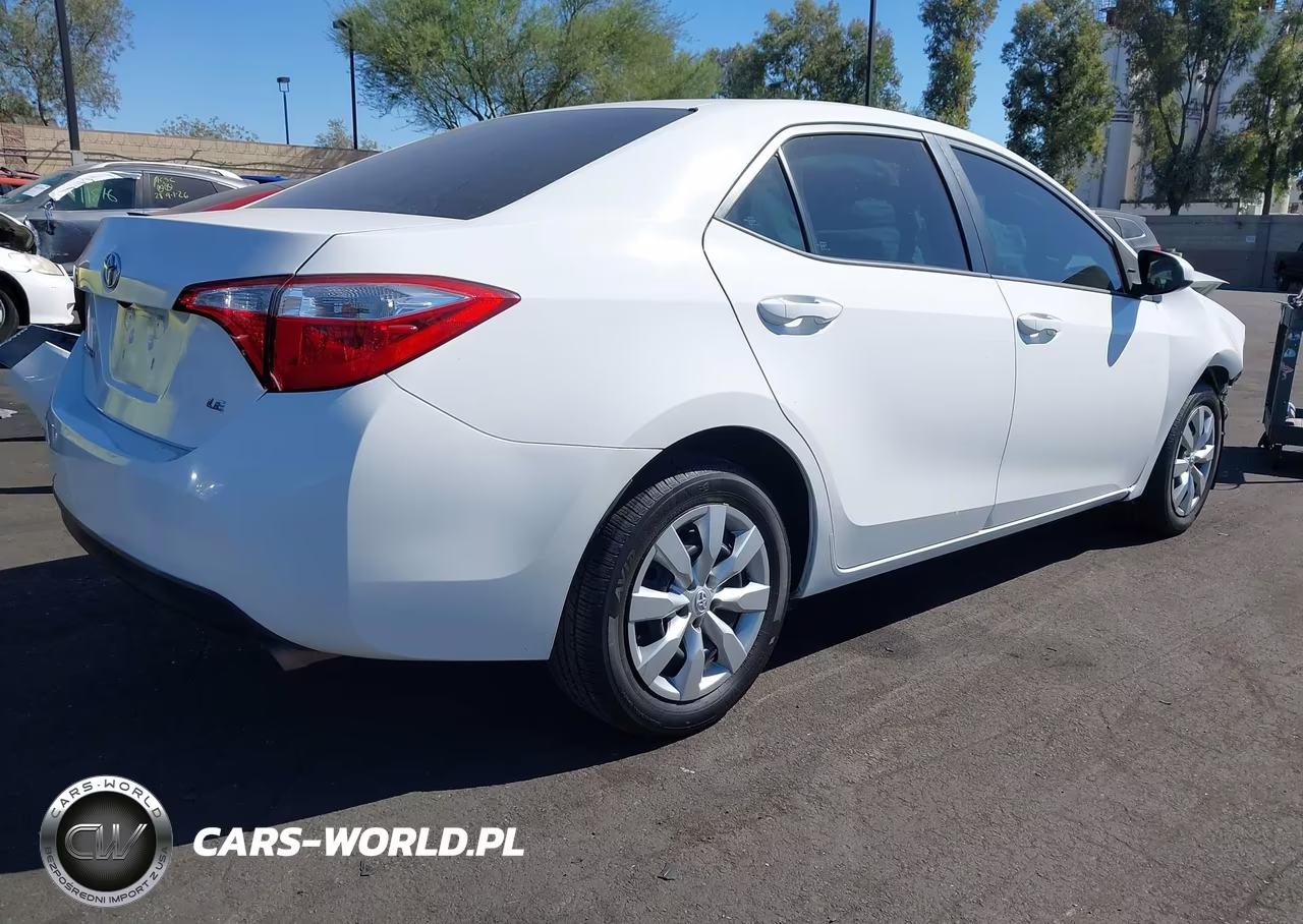 2015 Toyota Corolla Le VIN:5YFBURHE6FP295959 - 4